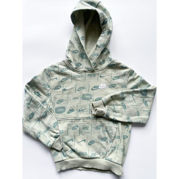 Nike Kids Green Sportswear Club Pullover Hoodie Size Small - Picture 1 of 6